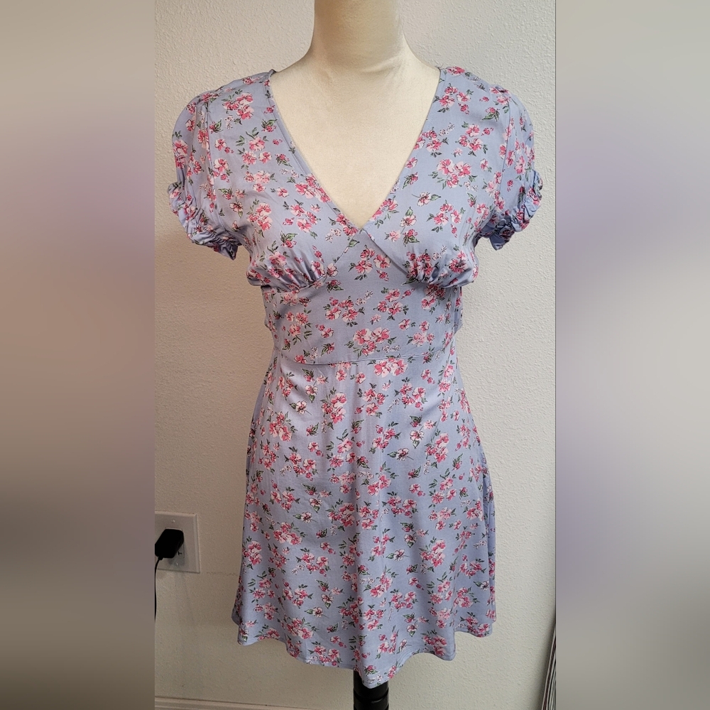 RSQ Large Tillys Women's Floral blue knee Dress open back